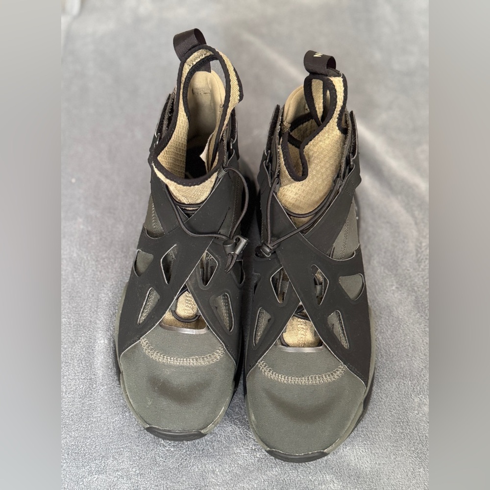 Preowned: Jordans Air Latitude 720 Women Shoes size 9.5 (109)